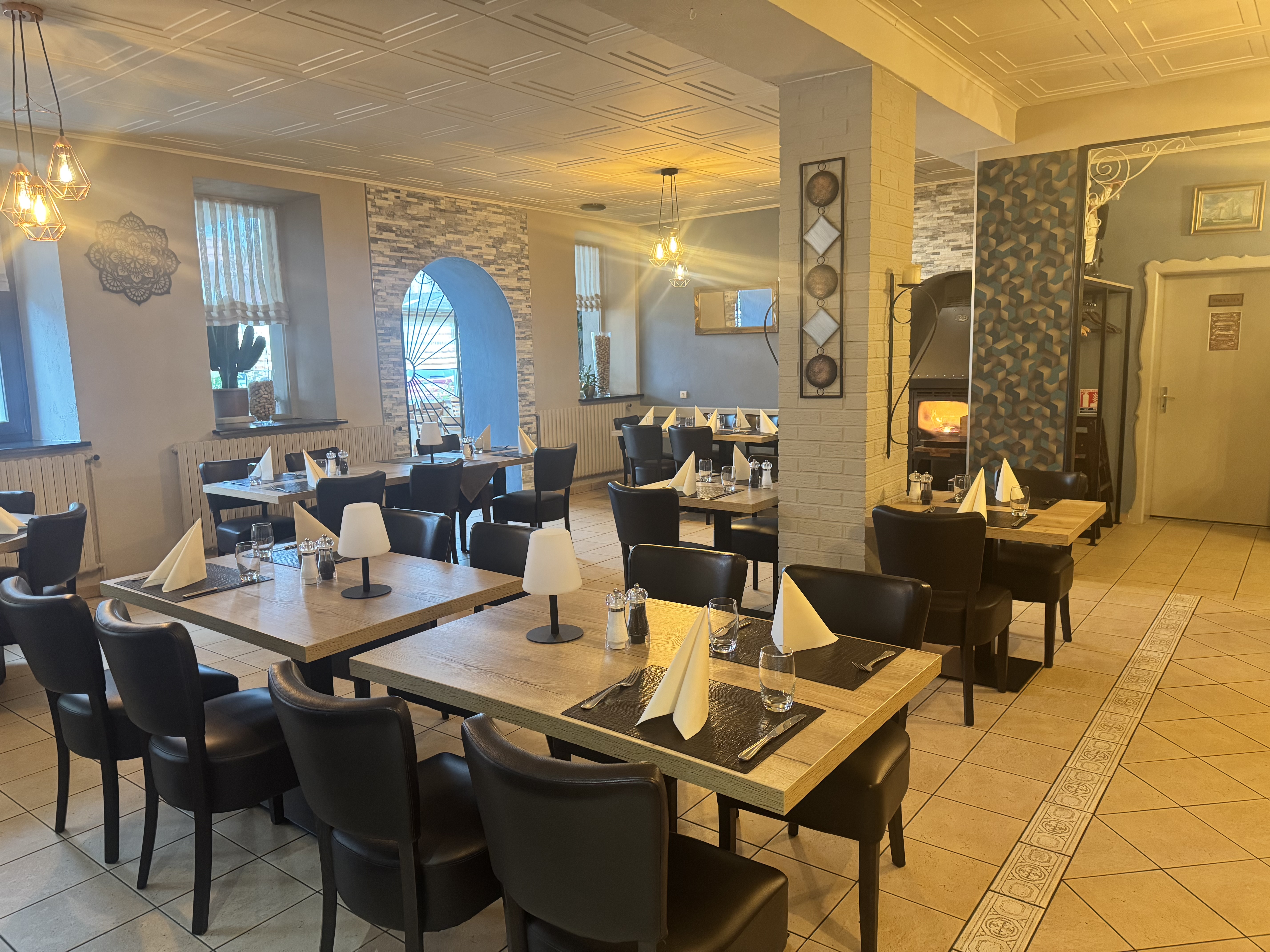 IMG_0270 copie.jpeg (4.58 MB)