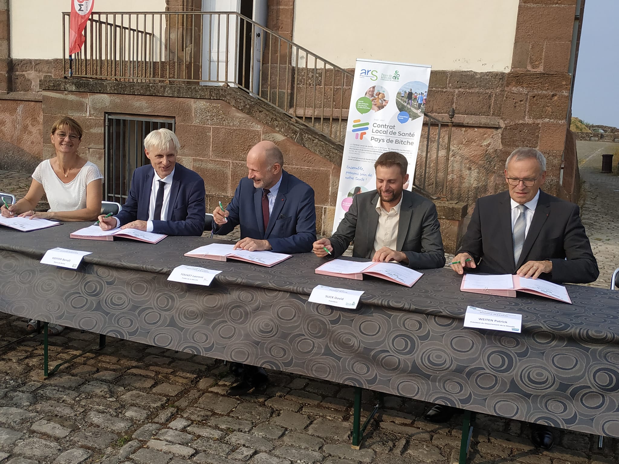 PETITES VILLES.jpg (497 KB)