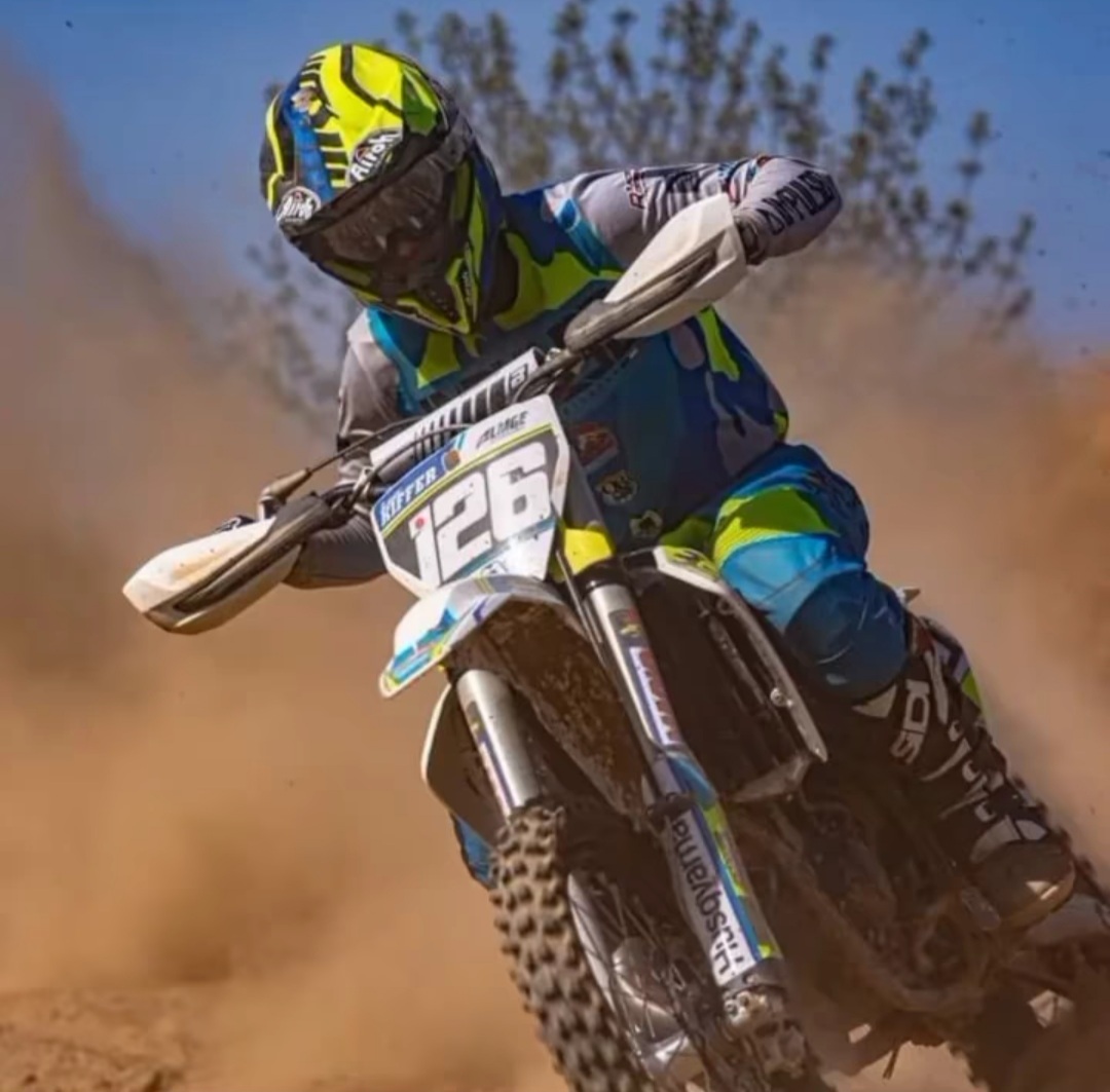 loic kiffer 3.jpg (182 KB)